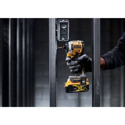 17. 18V DCF850N-XJ DEWALT Battery Impact Driver