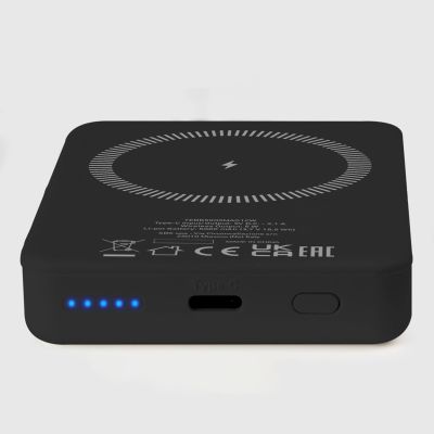 4. SBS TEBB5000MAG1CK Wireless Power Bank 5000 mAh USB-C, MagSafe Compatible - Black