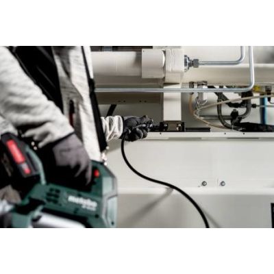 6. Metabo FP 18 LTX grease gun