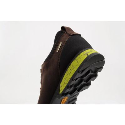 7. Aku Bellamont GTX men's trekking shoes, durable, brown