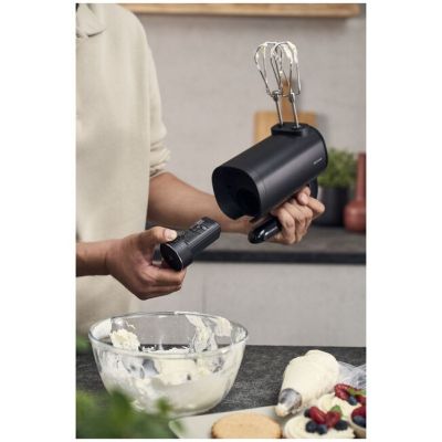 2. Starter kit: cordless hand mixer + battery black