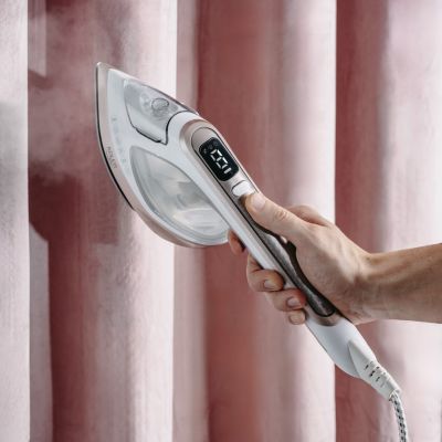 9. ADLER AD 5044 Garment Steamer