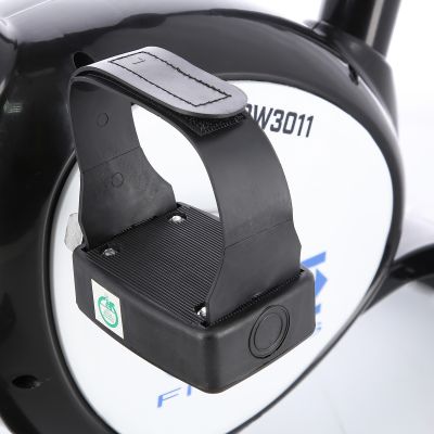 6. One Fitness RW3011 black mechanical bike