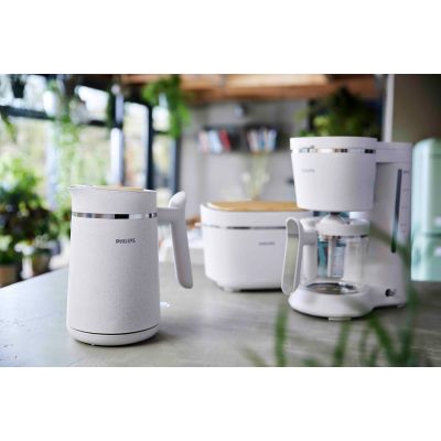 80. PHILIPS HD 9365/10 electric kettle
