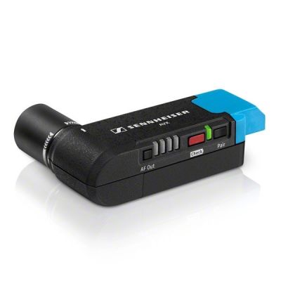 2. Sennheiser AVX-835 SET - Digital wireless set with handheld microphone, fully automatic