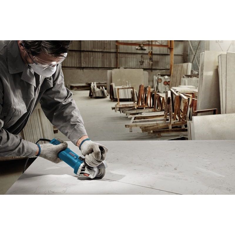 3. Bosch GWS 750 S angle grinder 12.5 cm 11000 RPM 750 W 1.8 kg