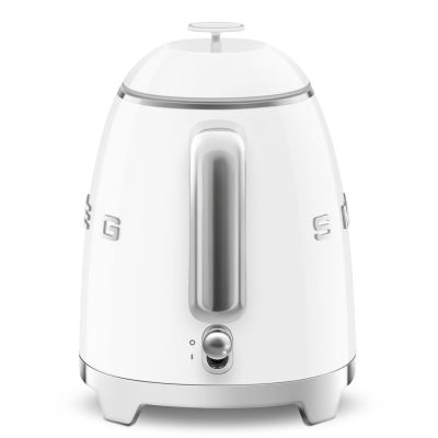 12. SMEG KLF05WHEU electric kettle white