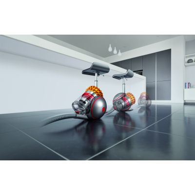 39. DYSON Cinetic Big Ball Multi Floor Bagless Vacuum Cleaner (700W)