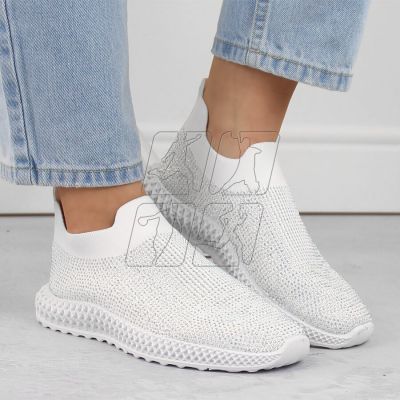 3. Slip-on sports shoes with rhinestones D&amp;A W OLI257B white