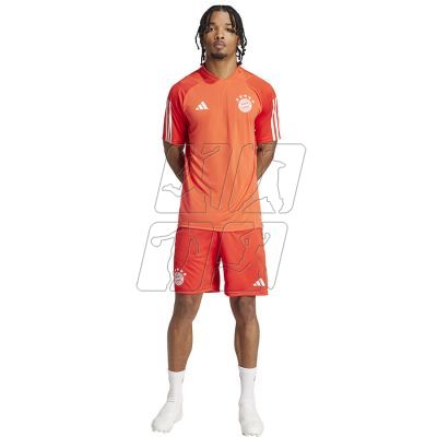 10. Adidas FC Bayern Training JSY M T-shirt IQ0608