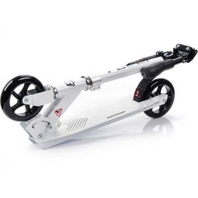 10. Meteor Racer 22766 Scooter