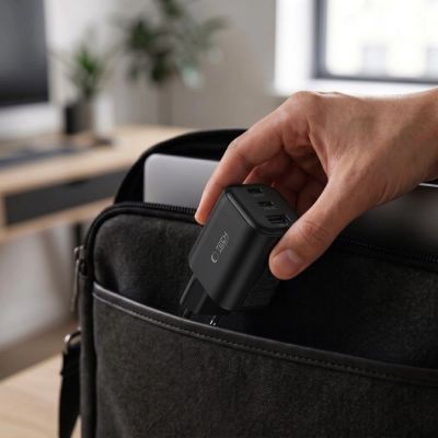 4. Tech-Protect NCA100W-GaN PD 3.2 100W / QC3.0 wall charger - black