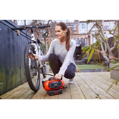 6. BDCINF18N Black+Decker Cordless Compressor