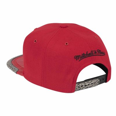 2. Mitchell & Ness Day 3 Snapback NBA Chicago Bulls Red Cap - 6HSSMM19505-CBUSCWH