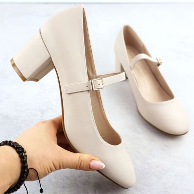 2. Nude low-heeled pumps with strap Sergio Leone PB176