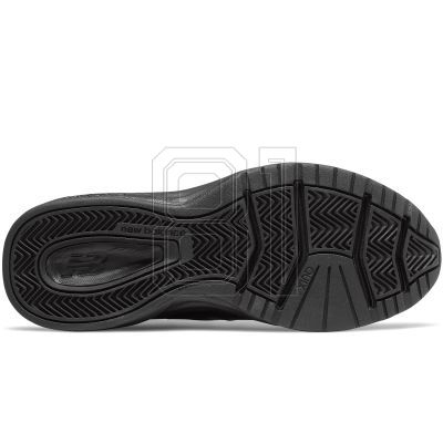 12. New Balance W WX624AB5 shoes