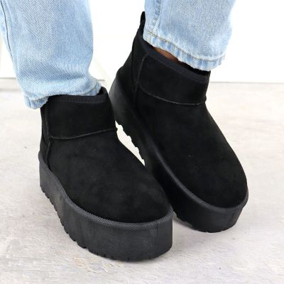 7. Women's black suede snow boots Potocki 16322