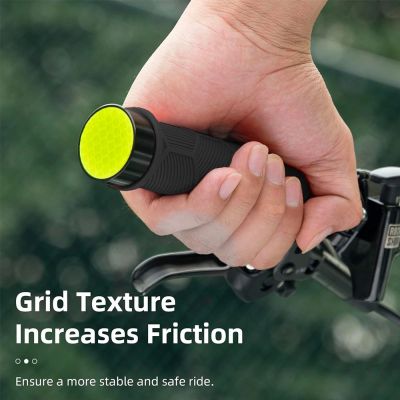 3. Rockbros 40720007001 bicycle grips with reflector - black