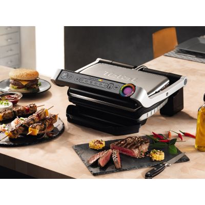 4. Tefal OptiGrill GC712D34 Grill (tabletop – closed; 2000 W; inox colour)