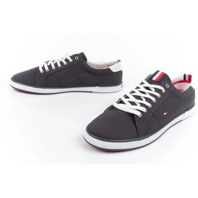 13. Tommy Hilfiger sneakers M FM0FM00596403