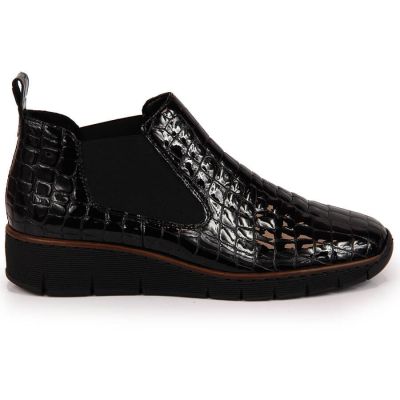 31. Rieker W R474 snakeskin leather ankle boots black