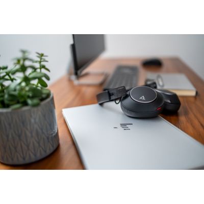 110. POLY Voyager Surround 80 UC USB-C Headset + USB-C/A Adapter