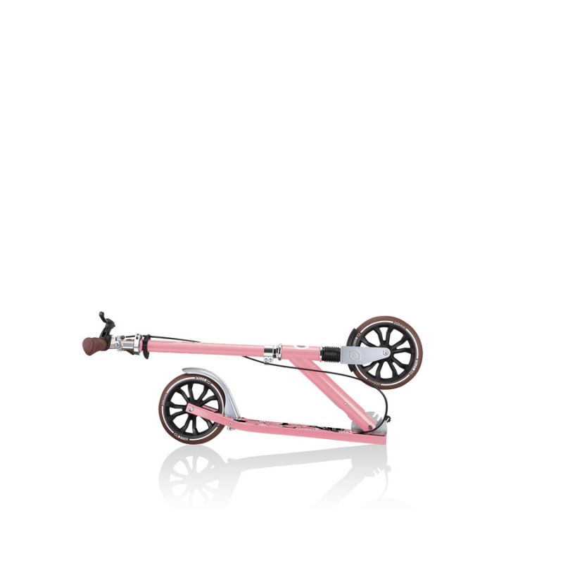 4. Globber NL 205 Dluxe Jr 685-210 Scooter