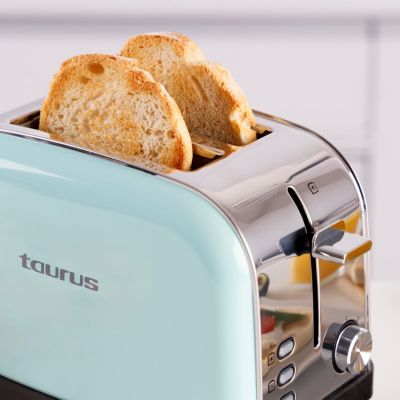 3. Taurus Vintage II Toaster Mint