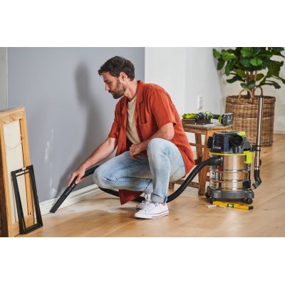 3. RYOBI R18WDV-0 18V One+ Cordless Vacuum Cleaner Black, Green