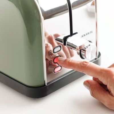 2. Taurus Olive Vintage 1500W Toaster