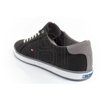 21. Tommy Hilfiger sneakers M FM0FM00596990