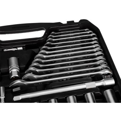 5. Socket wrench set 1/2", 3/8", 1/4", 220 pcs, satin