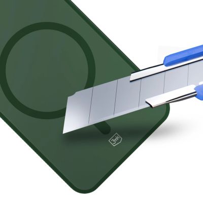 5. 3mk Smoke MagCase for Samsung Galaxy S24 - Green-Translucent