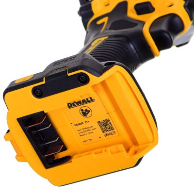 10. Impact driver 18V, 2x5.0Ah DCF850P2T TSTAK DEWALT