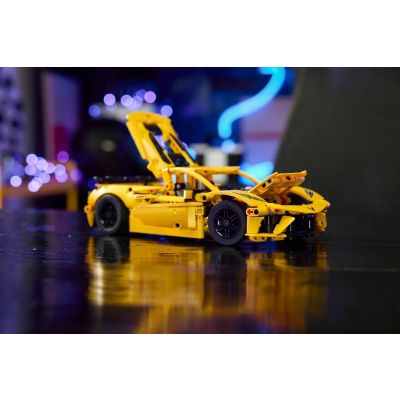 10. LEGO Technic 42205 – Chevrolet Corvette Stingray