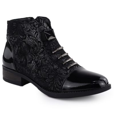 15. Women's black worker boots with socks Sabatina