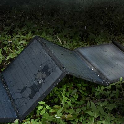 12. Choetech SC009-V2 solar foldable charger 100W USB-C / 2x USB-A PD QC - black