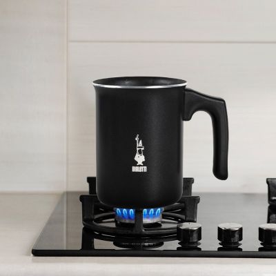 6. Bialetti 00AGR394 Milk Frother Manual Milk Frother Black