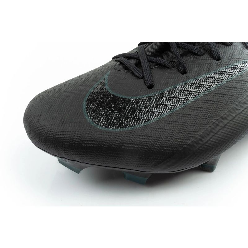 6. Nike Zoom Vapor 16 Academy FG/MG football boots black