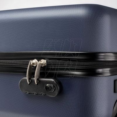 7. Hi-Tec Porto 35 suitcase 92800308514