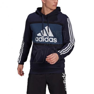 2. Adidas Essentials Hoodie M GV0252