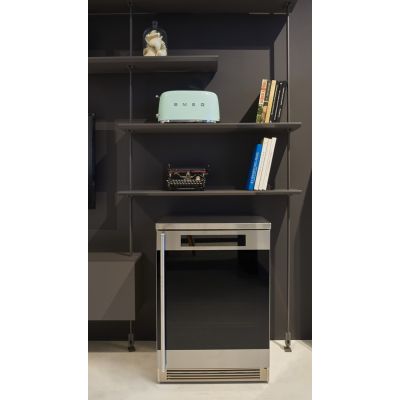 8. SMEG toaster model TSF02PGEU, pastel green color