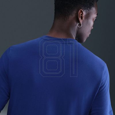 5. Nike FC Barcelona Crest Tee M HQ8396-455