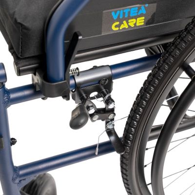 12. NAVY1 light alloy wheelchair