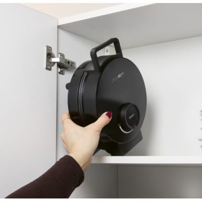 3. Heart-shaped waffle maker WA 3832 CLATRONIC black