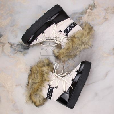 7. Vinceza W JAN262 beige lace-up snow boots with fur