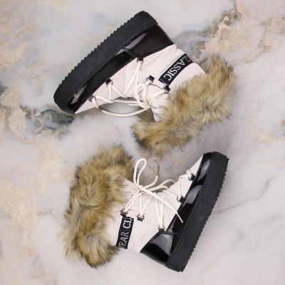 7. Lace-up platform snow boots with fur Vinceza W JAN262 beige