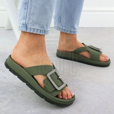 9. Zaxy RR285075 W INT2136A flip flops