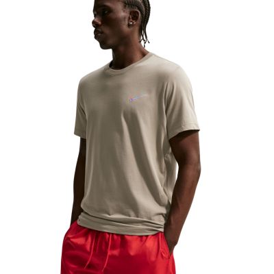 3. Nike Club men's shorts red FN3307 657
