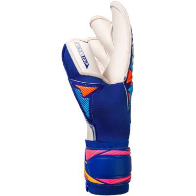 4. Reusch Attrakt Gold X Evolution gloves 56 70 964 4126